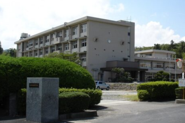 山口県立田部高等学校画像