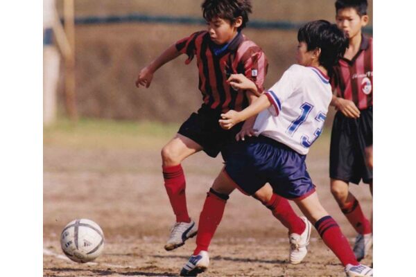 伊東純也の小学校時代の顔画像